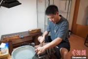 巨野成都“90后”小伙“十年磨一剑”：从爱好者到守艺人 传播中国文化
